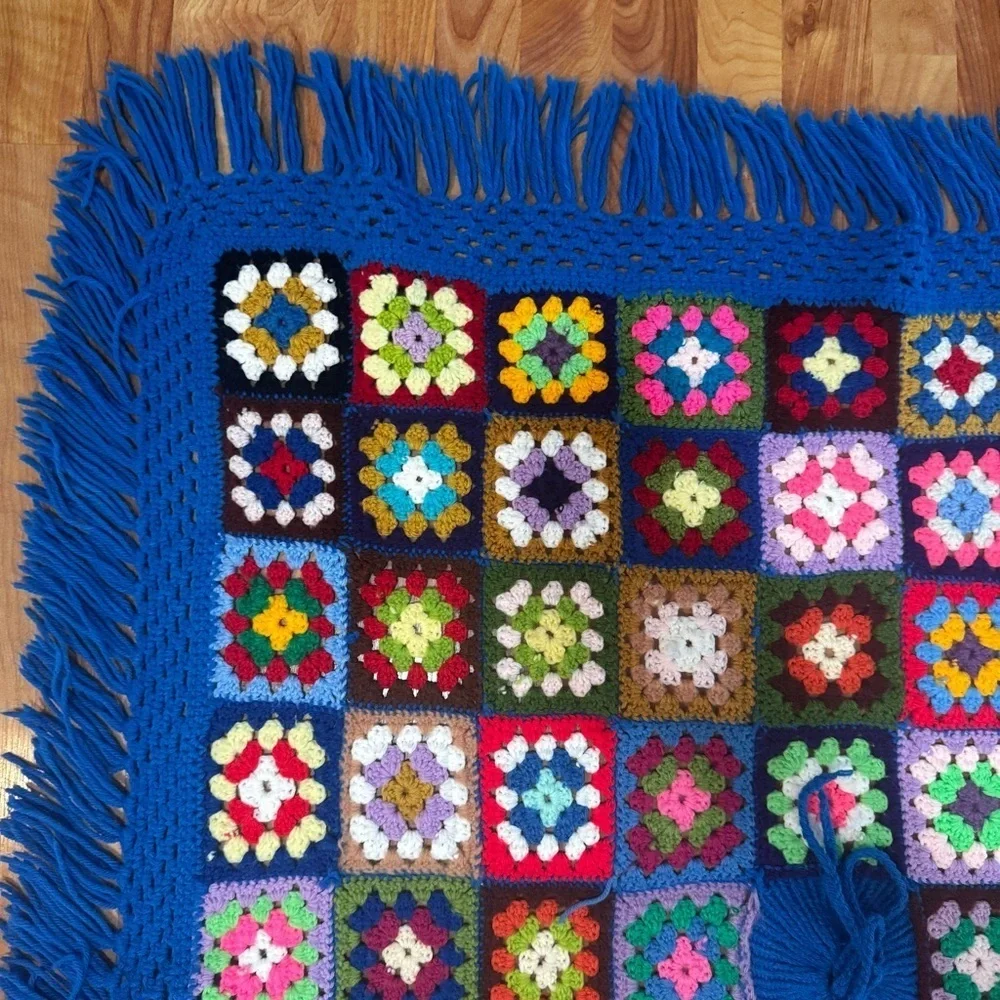Vintage Handmade Crochet Afghan Granny Square Blue Edge 44 x 49 Throw 80 Squares